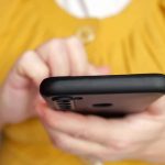 Wearable device monitors tumour size and displays it in an app