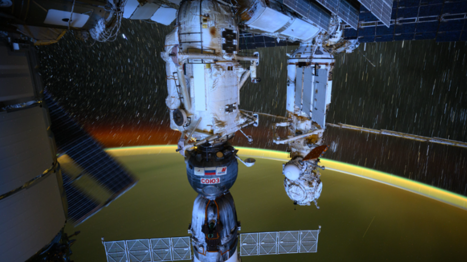 Watch NASA astronaut Don Pettit and 2 cosmonauts return to Earth today ...